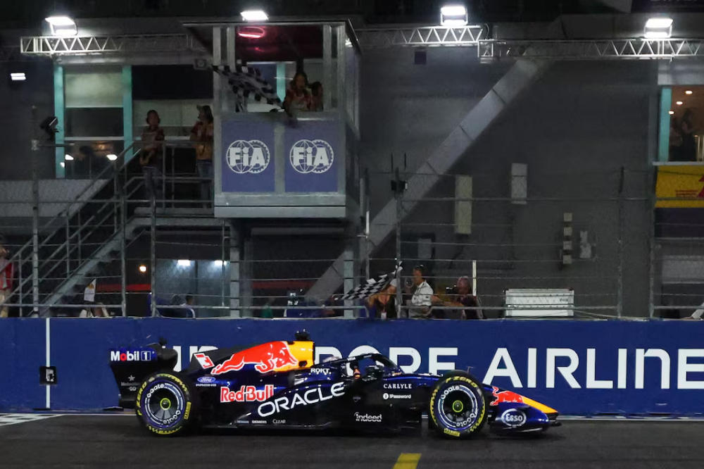 Verstappen wins Singapore Grand Prix for first time